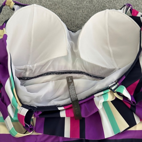 size 2 Torrid stripe onepiece swimsuit wireless - Picture 3 of 5